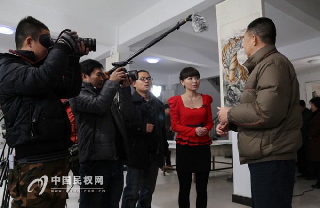 2014年河南电视台春晚外景摄制组走进中国画虎第一村——王公庄村