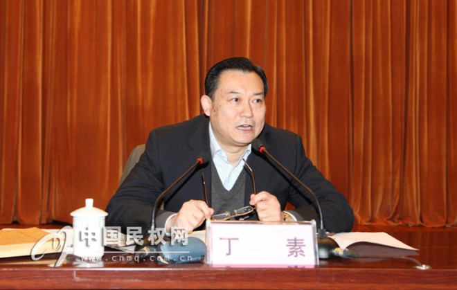 我县召开学习党的十八大精神报告会