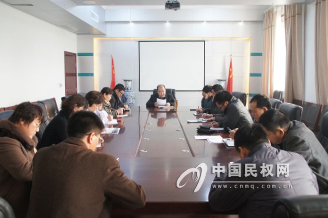 县人民医院召开党委扩大会传达党风廉政建设文件精神
