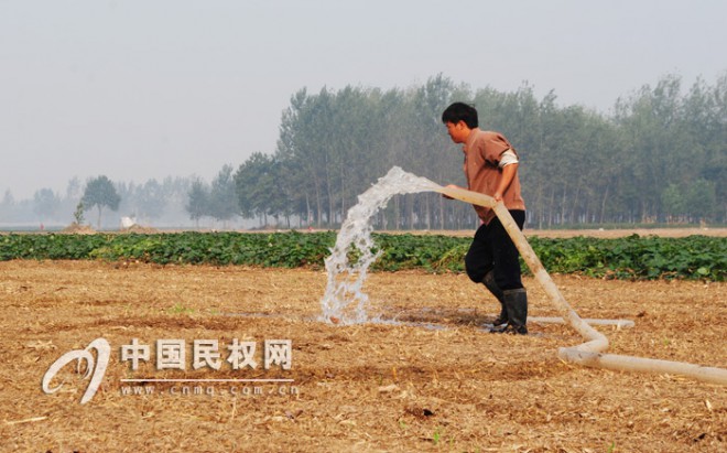 民权县伯党回族乡:秋种时节农户备播忙