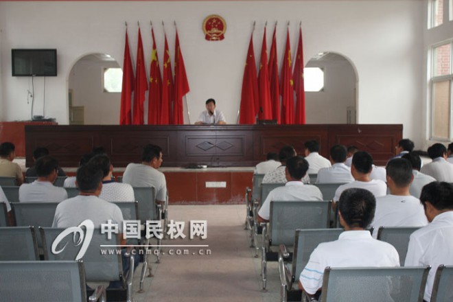 程庄镇迅速掀起学习贯彻县第十一届委员会第八次全会精神高潮