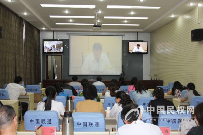 我县收听收看全省“双学双比”“巾帼建功”工作电视电话会议