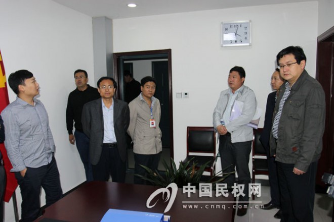 市委督查组到我县督查楼堂馆所和办公用房清理工作
