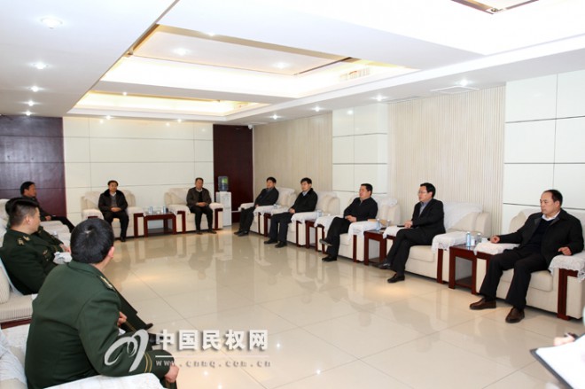 县四家领导赴商丘慰问驻商官兵