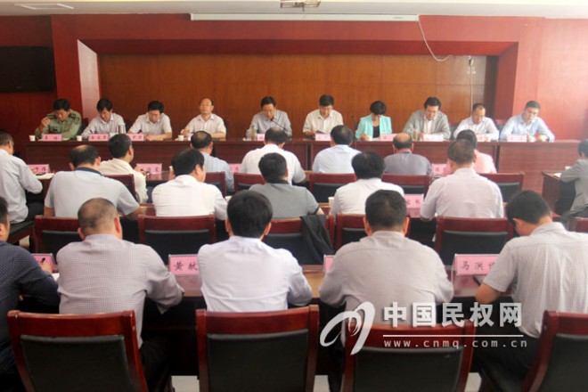 县委召开常委(扩大)会议传达学习全省产业集聚区观摩现场会精神 研究产业集聚区建设和产业集群发展