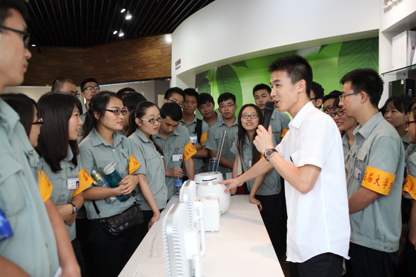 “逐梦格力” 载你远航——格力电器2014年应届大学生训练营开营