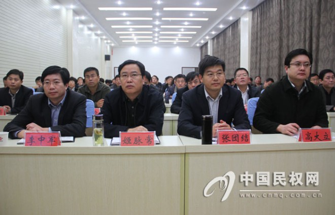 我县收听收看全国地方政府职能转变和机构改革工作电视电话会议