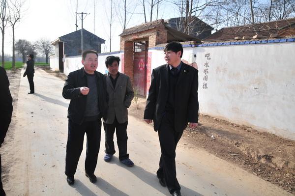 市清洁家园活动检查组到我县检查清洁家园活动开展情况