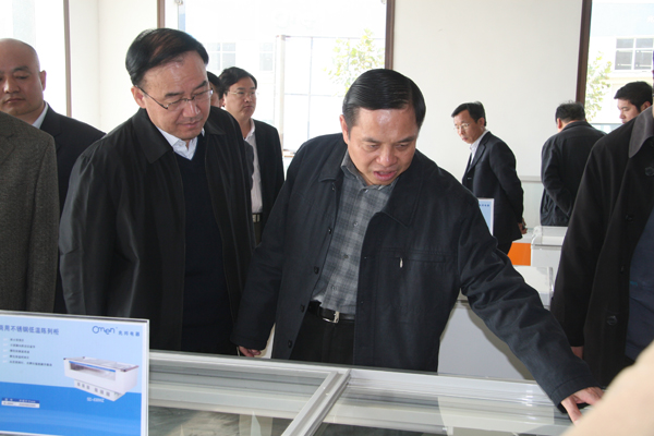 全省第二次重点项目观摩点评活动观摩组到我县观摩