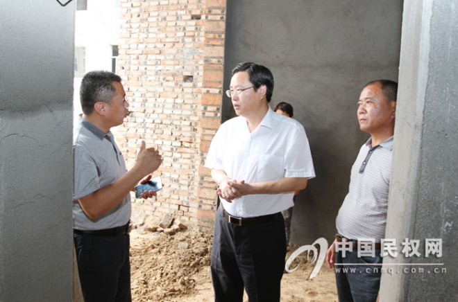 县委书记、县长姬脉常调研乡镇村级组织活动场所建设情况