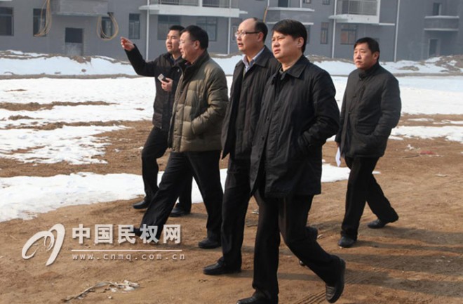 市审计局莅临我县检查保障房建设和安置工作