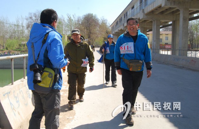 中国商丘第二届“黄河故道徒步穿越”活动在我县龙泽湖圆满落幕