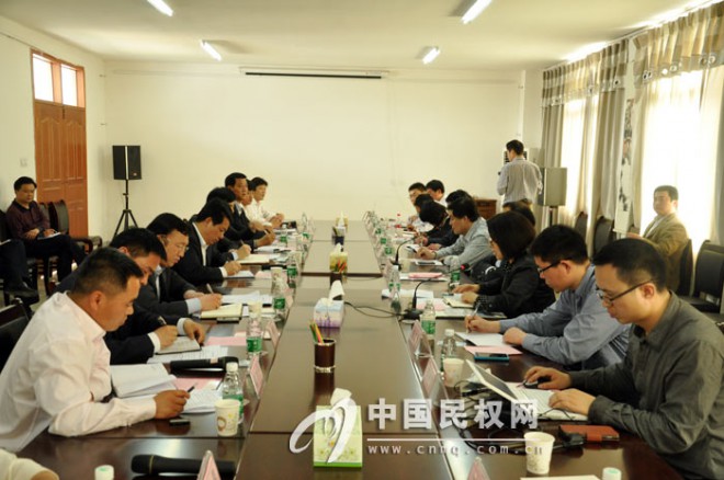 人民日报社关注基层干部调研组莅临我县调研