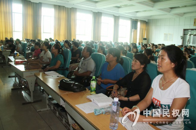 清华大学到我县开展中美大学生暑期教育扶贫社会实践活动