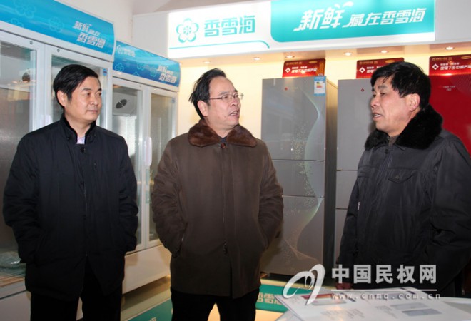 南阳市工信局考察团到我县考察承接产业转移工作