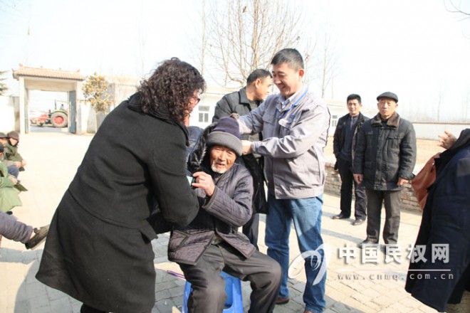 县委常委、高新区常务副主任周燕慰问敬老院孤寡老人