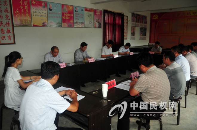 县委常委、组织部长李中军到褚庙乡指导乡领导班子专题民主生活会