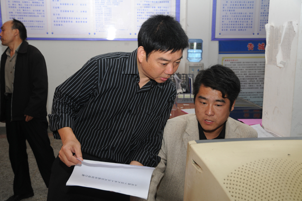 省就业工作专项督查组到我县调研就业工作