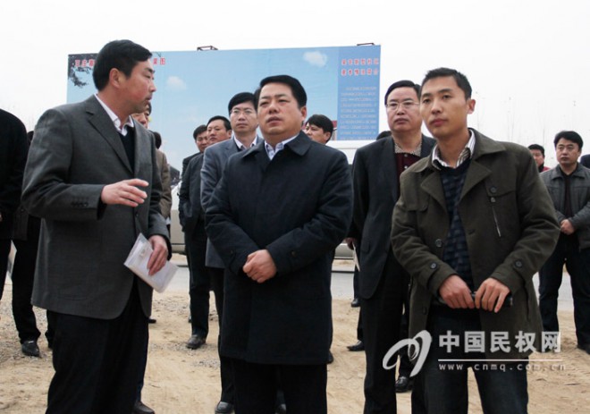 我县对新型农村社区建设情况进行巡回观摩