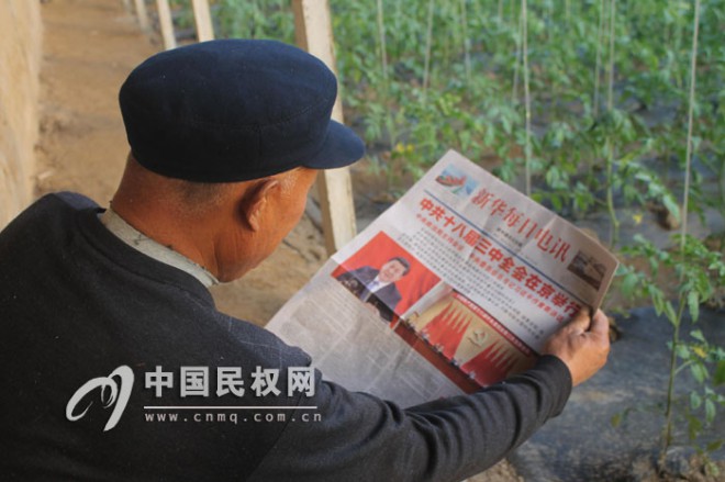 龙塘镇阳光温室里的学习热