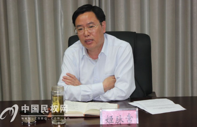 我县召开座谈会征求各乡镇、单位对群众路线教育实践活动的意见建议