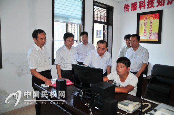 省信访责任落实和责任追究调研组莅临我县