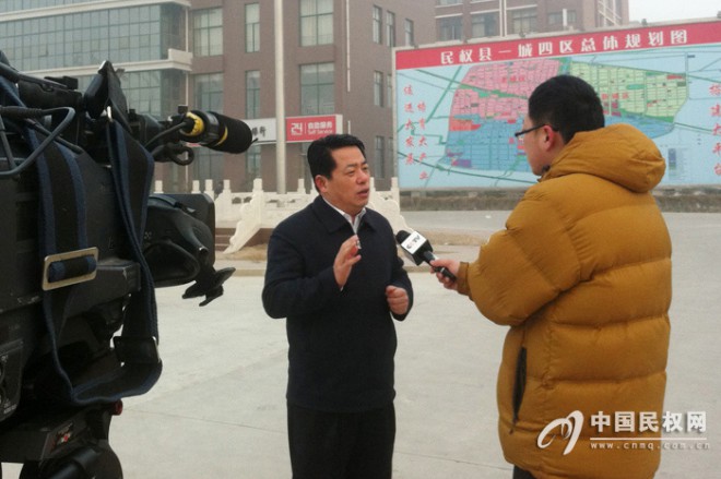 县委书记王仲田接受中央电视台采访 畅谈我县城镇化发展思路和新型社区建设模式