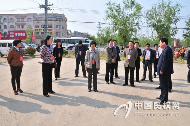 县人大代表视察交通、城建、市容环卫工作