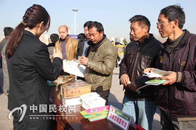 我县纪念3·15国际消费者权益日暨名品交易博览会今日举行
