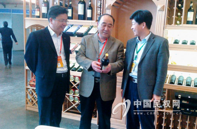 县领导吕志彬带队参加第九届中国（河南）国际投资贸易洽谈会